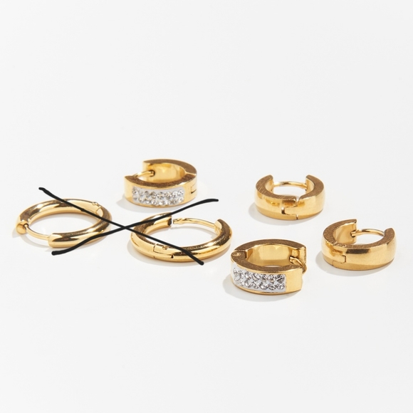 Gold Earring Set - Picture 1 of 5